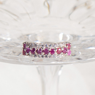 Серебряное кольцо с розовым корундом натуральным арт. 25503